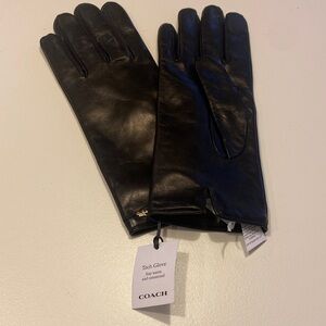 Coach Dark Brown Leather Tech Gloves Sz 7 1/2.  New.  Box20